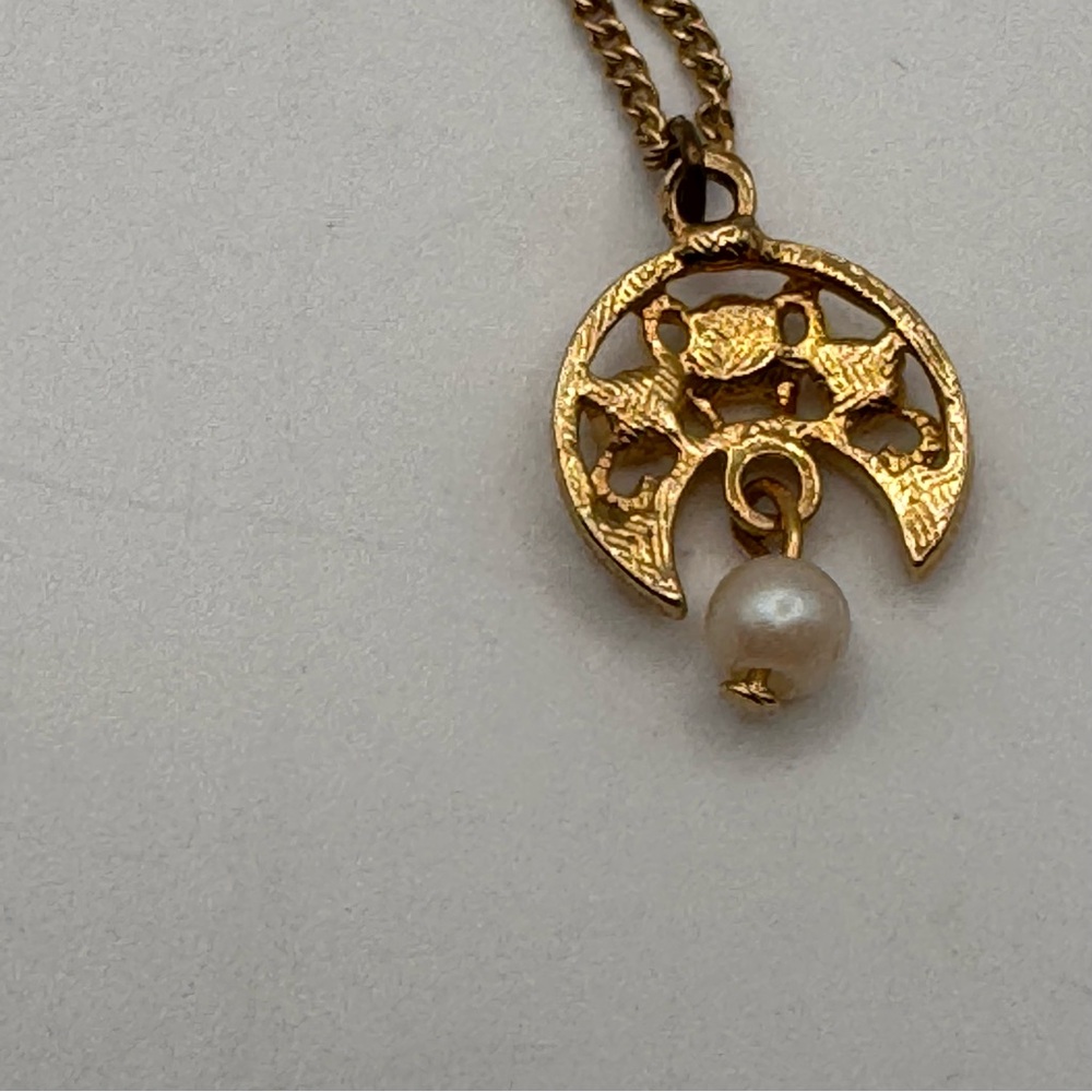 Goldtone floral crescent moon and faux pearl necklace fairy boho cottage dainty - Picture 3 of 4